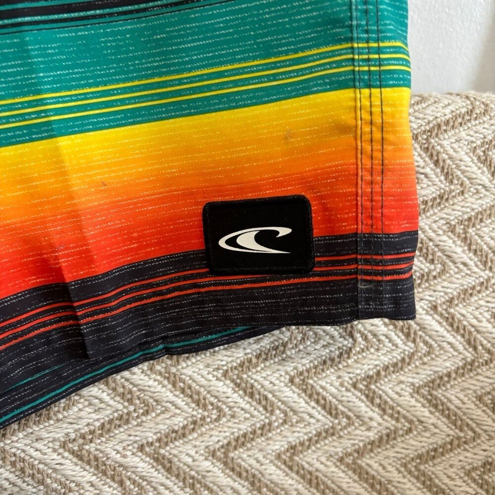 O’Neill Boys Santa Cruz Board Shorts Swim Trunks Multi Stripe Size 16 NWT - Picture 2 of 10